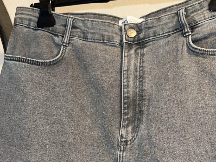 Zara Jeans: Jeans hellgrau Zara Grösse 46 – Usato da Oftringen venduto da tola19 1