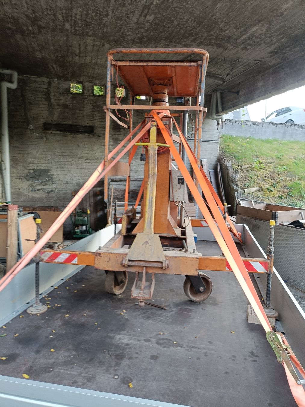 Hebebühne & Wagenheber: arbeits Lift – Gebraucht aus Sihlbrugg von Z...D 6