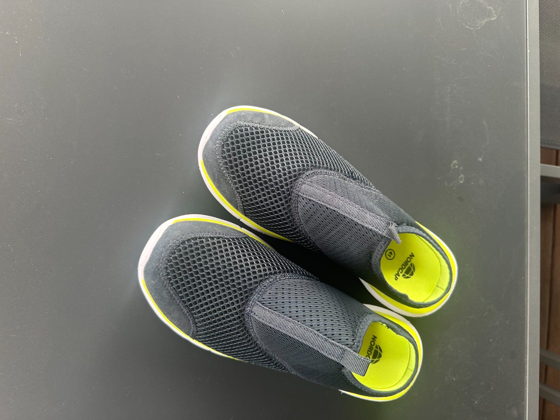Chaussures femmes: Slipper Damen – Neuf (Voir description) à Wilen b.Wollerau par Gerstesuppe 1