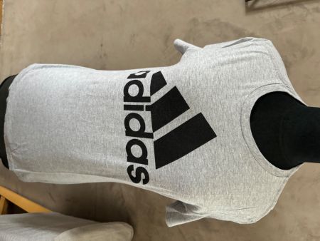 T-shirt Adidas Taille S Mélany