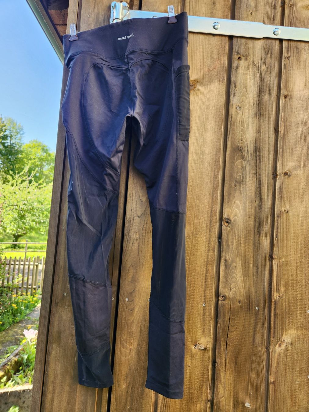 Oceansapart Leggings: Oceans Apart Leggings schwarz, mesh – Gebraucht aus Fribourg von voidness 1