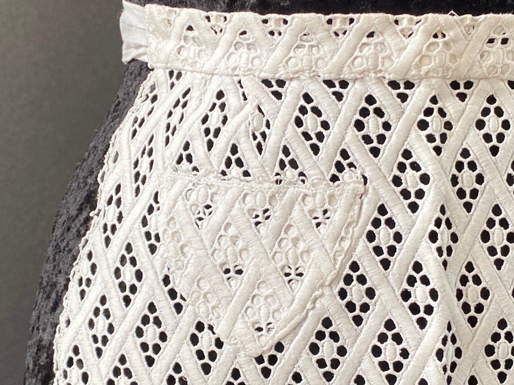 Abbigliamento & accessori d'epoca: Vintage Servierschürze – Usato da Schaffhausen venduto da VintageCity 4
