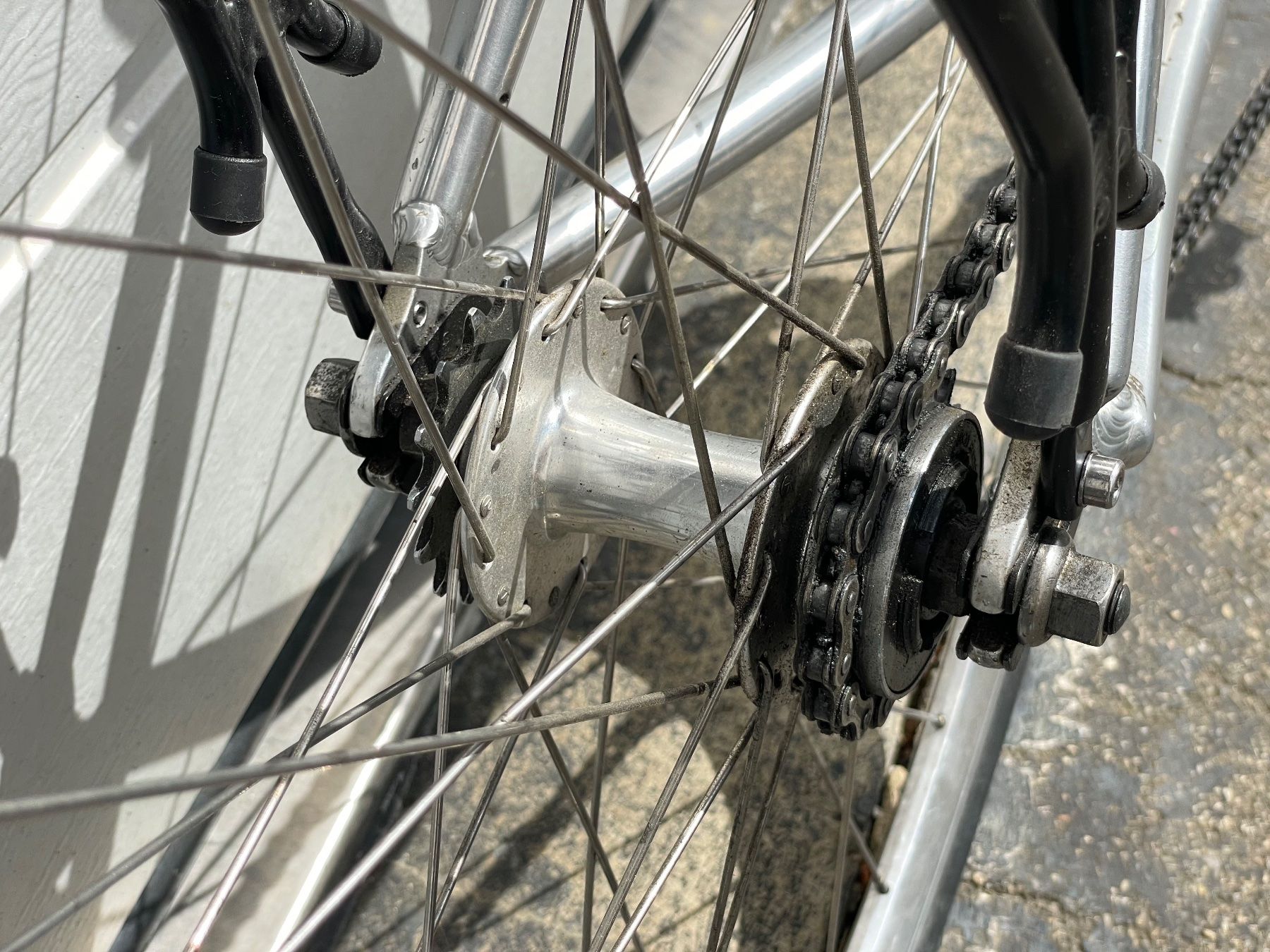 Specialized Velos: Spezialisiertes Velo für Frühling/Sommer, top Zustand! – Gebraucht aus Liestal von mwi_5nzh 4