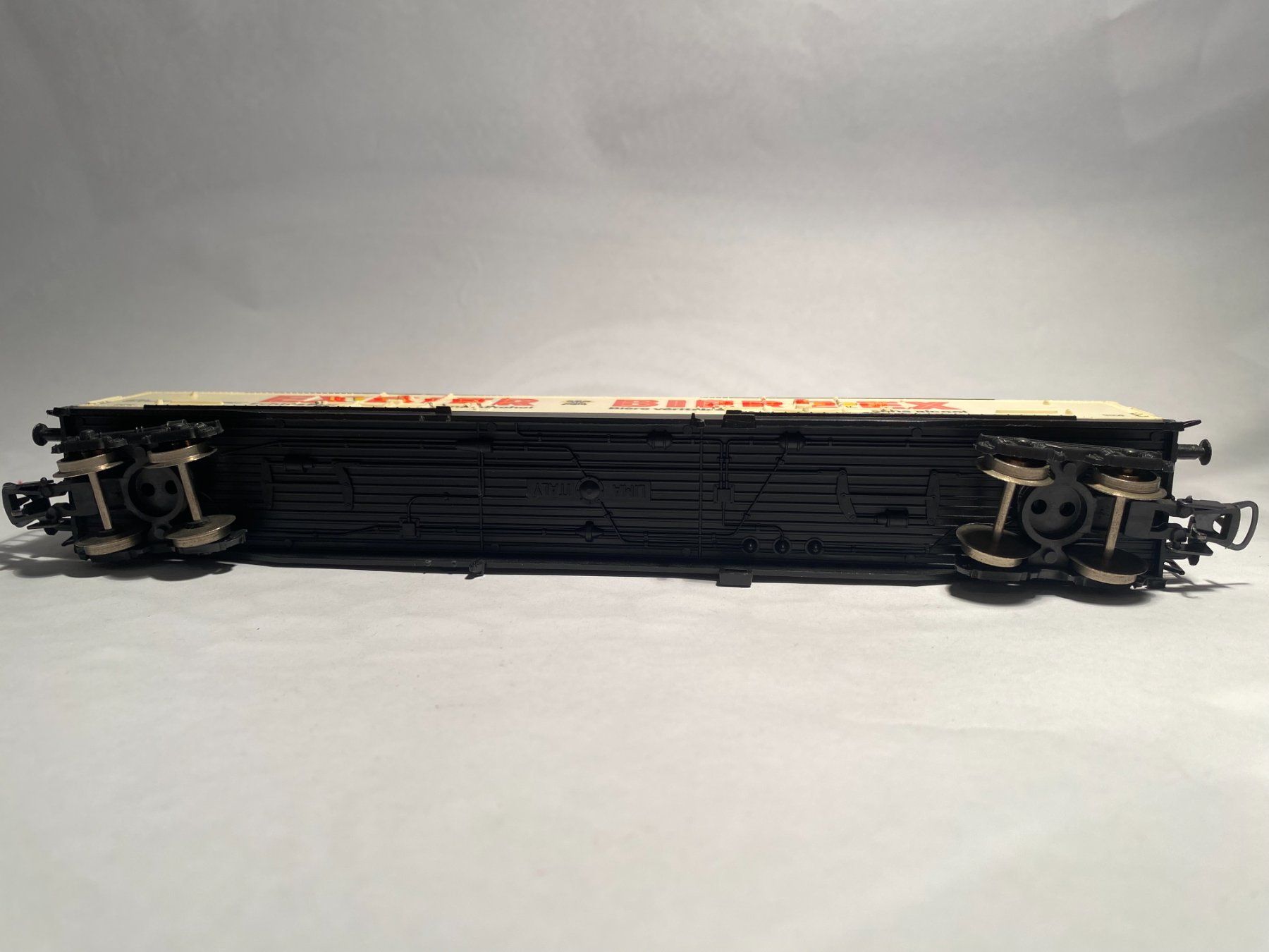Lima Modelleisenbahnen: LIMA Doppelachsiger Güterwagen EXBIER, DC Achsen – Gebraucht aus Buchrain von Modellbahn11 4