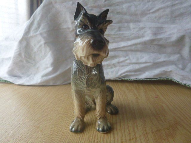 Statuette: Porzellan Schnauzer Figuren – Usato da Neu St. Johann venduto da Isputnik 7
