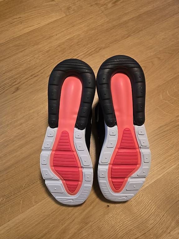 Herrenschuhe: Nike Air Max 270 Gr. 11 / 45 Neu – Gebraucht aus Wil SG von Niike1 3