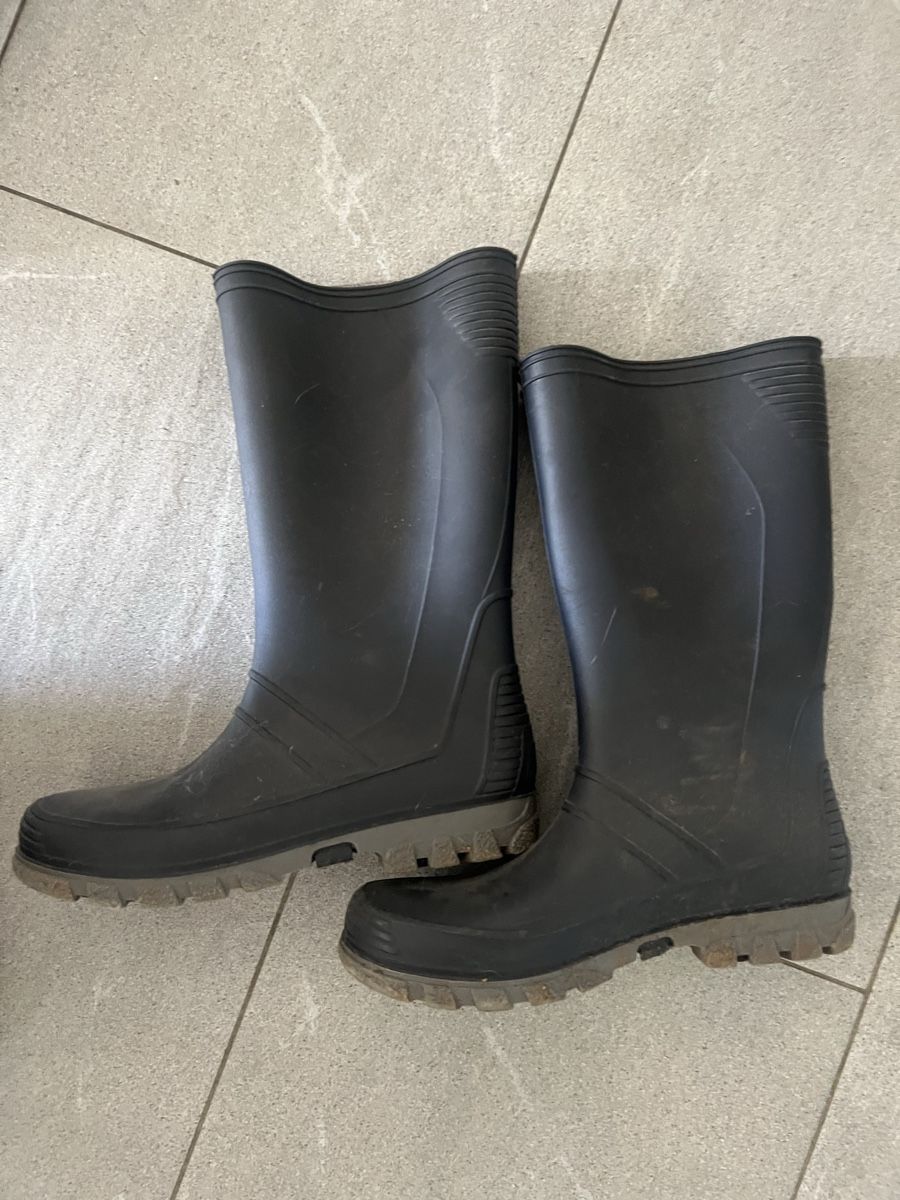 Scarpe per ragazzi: Kinder Regen-Stiefel 36 – Usato da Ittigen venduto da ABalli