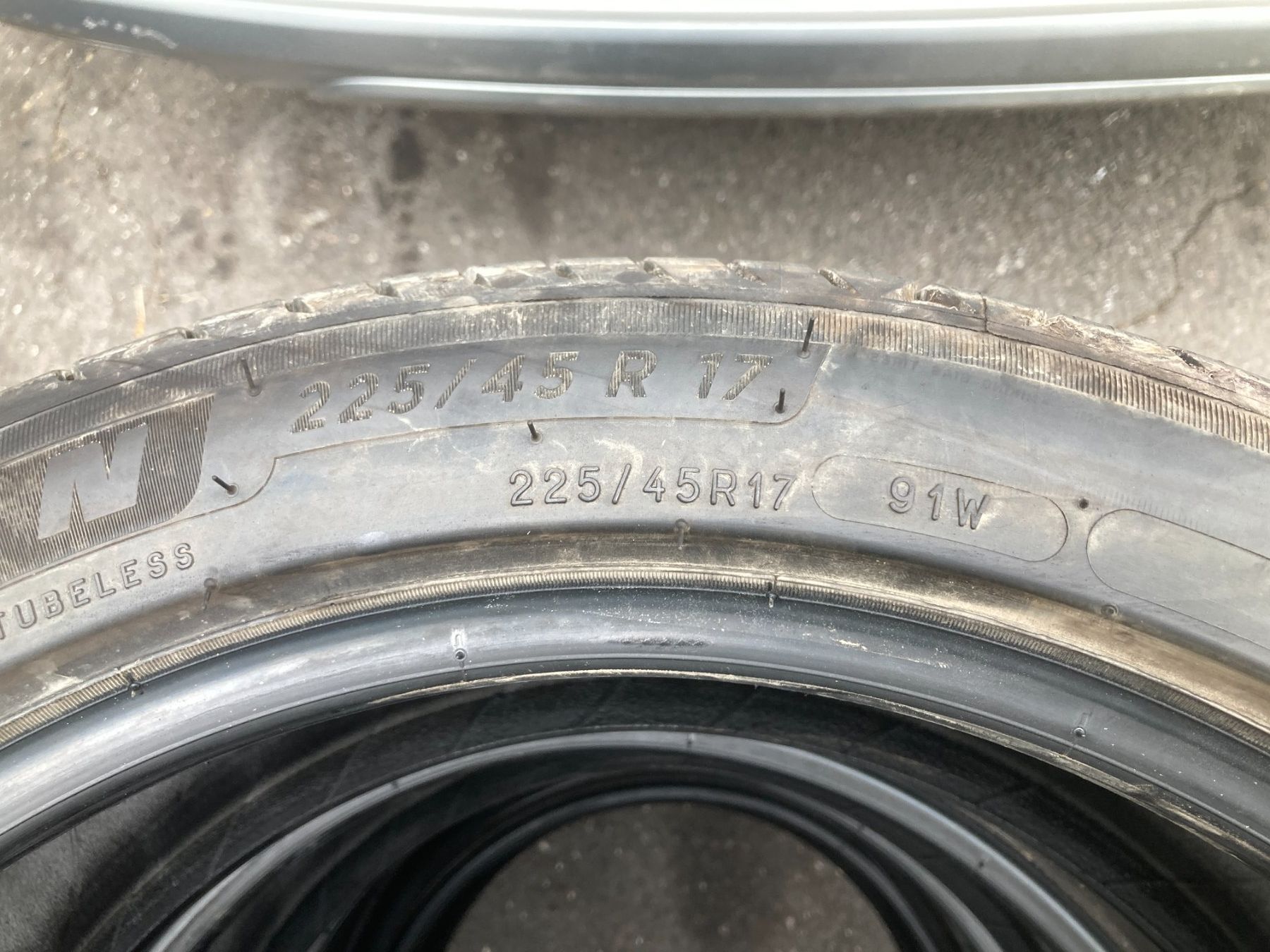 Michelin Pneumatici & Ruote complete: 225/45R17 Michelin Sommerpneu – Usato da Cham venduto da Cham6332 3