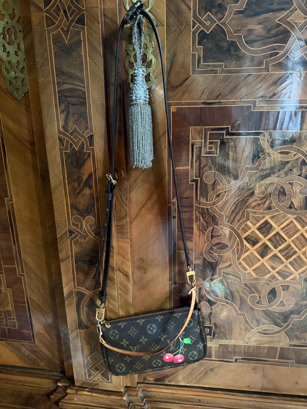 Louis Vuitton Autres vêtements & accessoires: Louis Vuitton Schultergurt 2 cm – Neuf (Voir description) à Arosa par Schatzkiste88