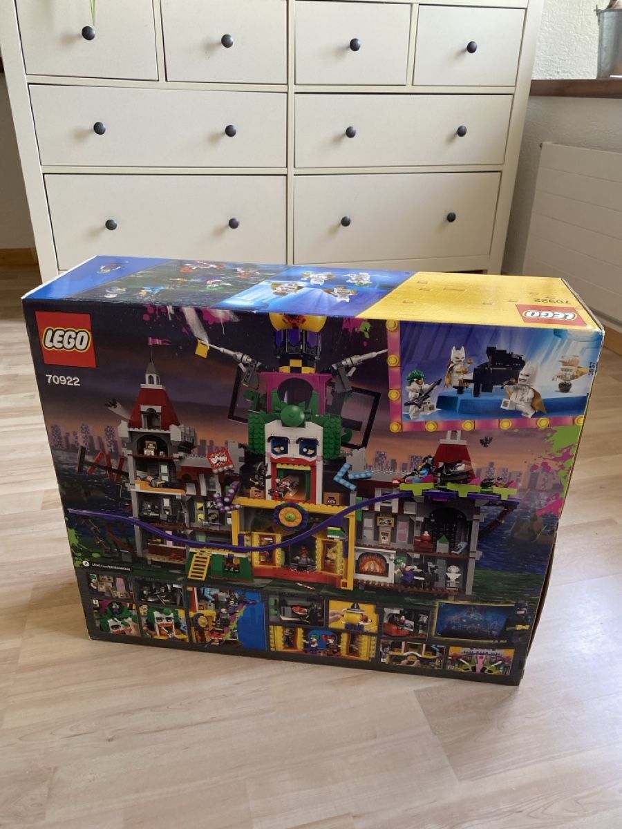 Jokerland Lego Set Dc Super Joker's Lair Lego LEGO Batman The