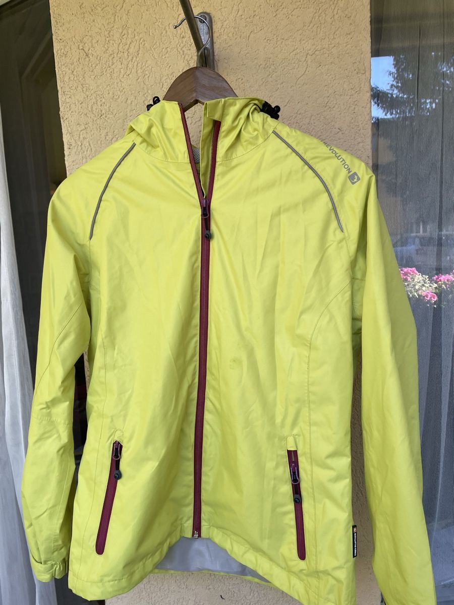 Trevolution Giacche: Regen Jacke von Trevolution Grösse 36 – Nuovo (secondo la descrizione) da Au/ZH venduto da markthallerapperswil