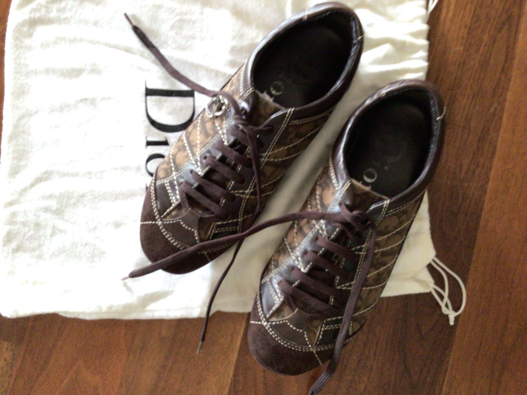 Dior Scarpe da donna: Dior Sportschuhe – Usato da Zürich venduto da ElarmariodeRuth