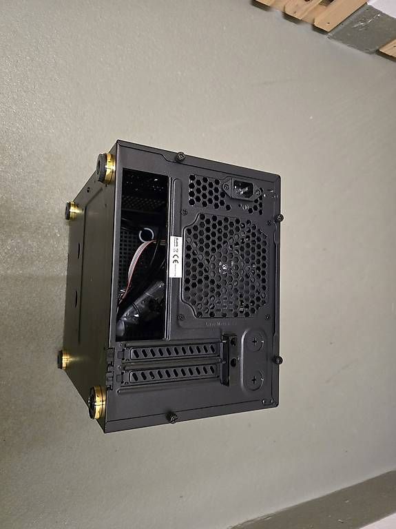 Custodie: Mini-ATX-PC-Gehäuse – Usato da Dierikon venduto da sgg_668k 2