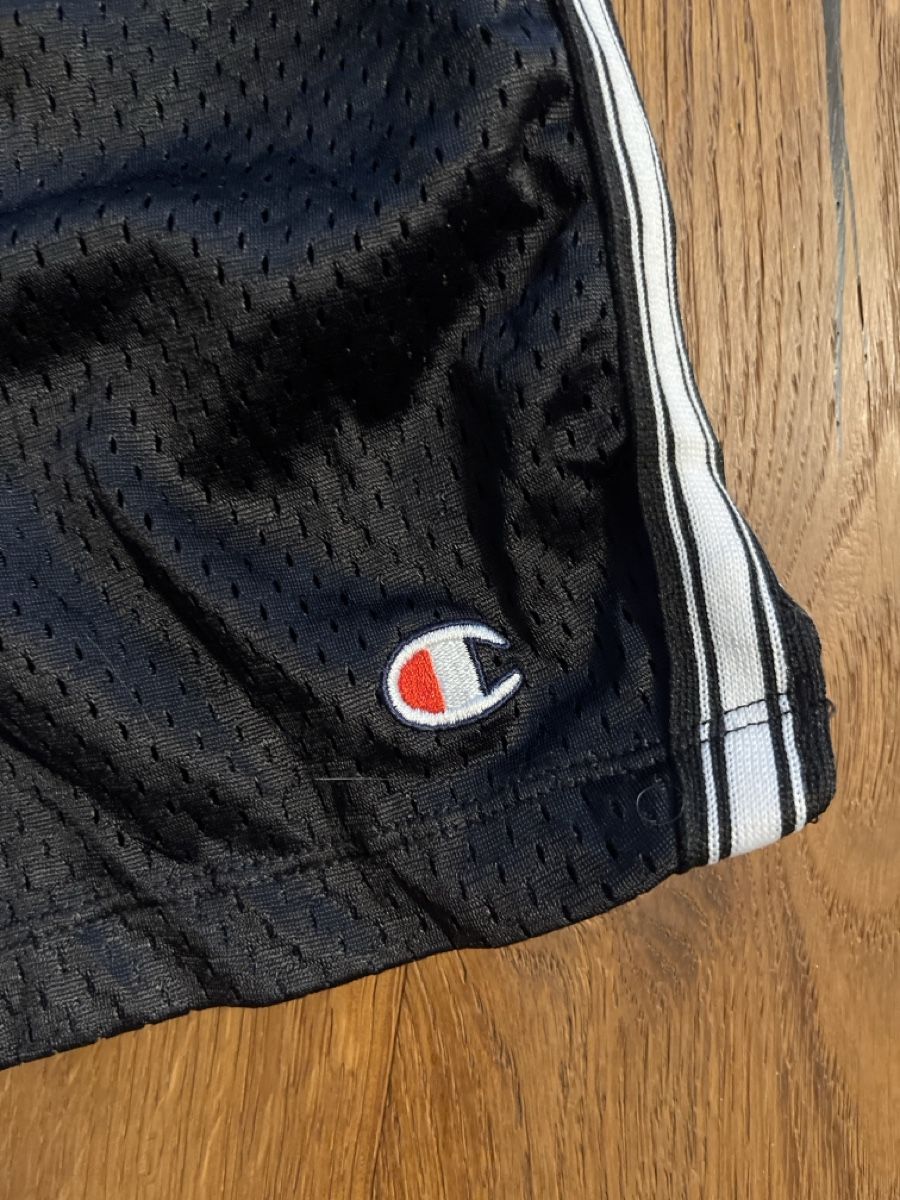 Champion Pantaloni: Champion Shorts, Schwarz, Grösse S – Usato da Burgdorf venduto da Rico340 1