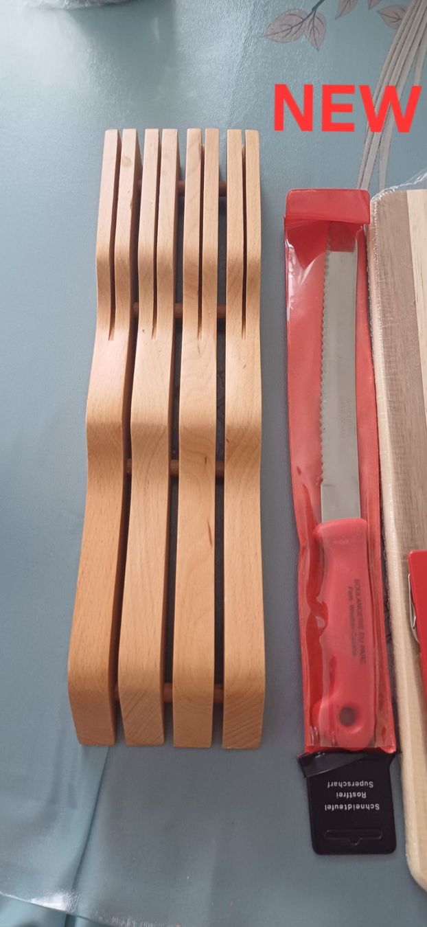 Messer: Set de couteaux avec planche à couper et essoreuse à salade – Neu (gemäss Beschreibung) aus Payerne von jea_m6nb 2
