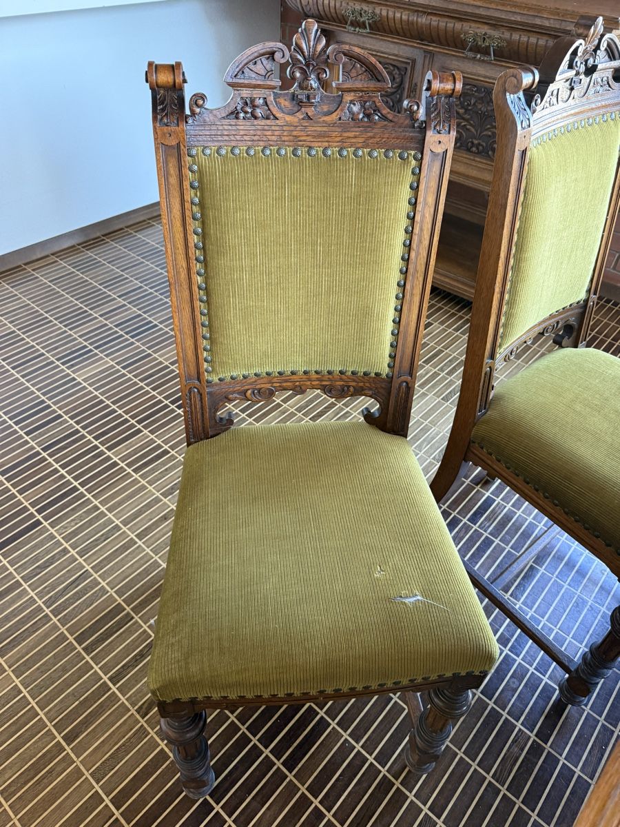 Tischset: Antique Oak Dining table and Chairs set – Gebraucht aus Reinach BL von rom_jb5y 5