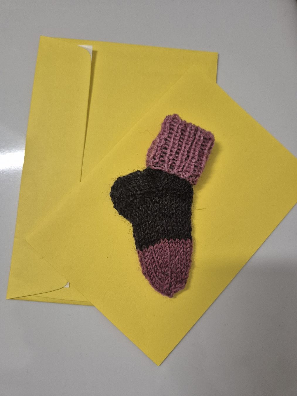 Karten: Karte Umschlag mit Socken – Neu (gemäss Beschreibung) aus Langenthal von Polarisstern