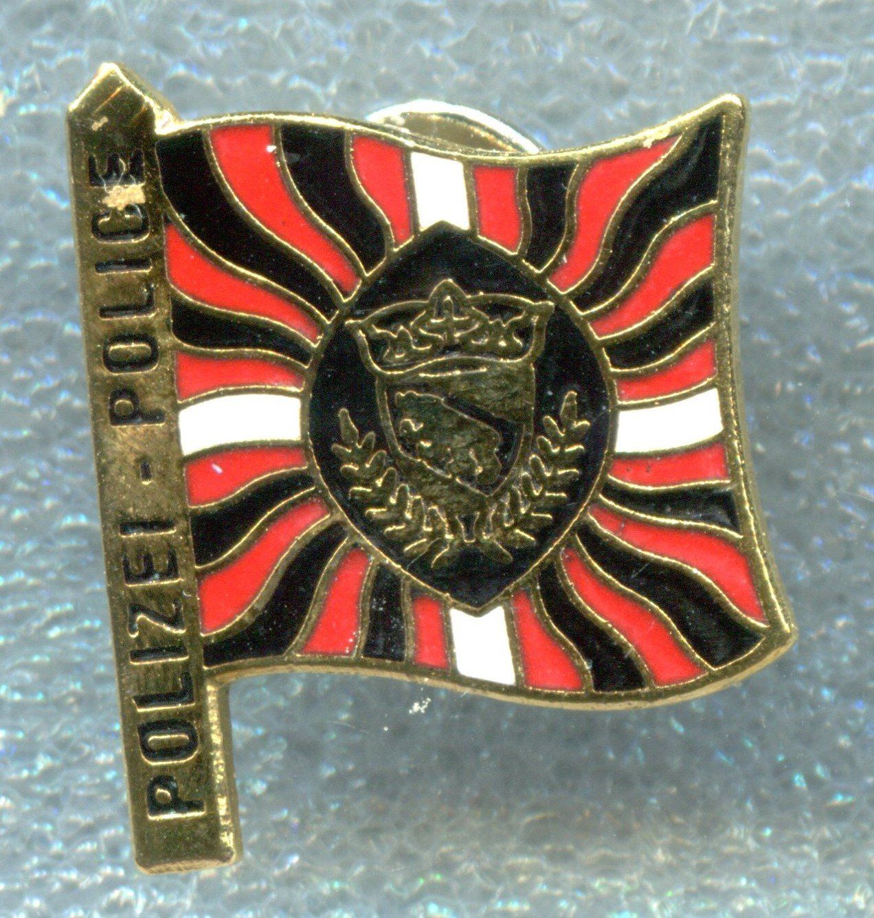 Plaquettes & Badges: Berner Polizei  Fahne – D'occasion à Winterthur par Sammleroase