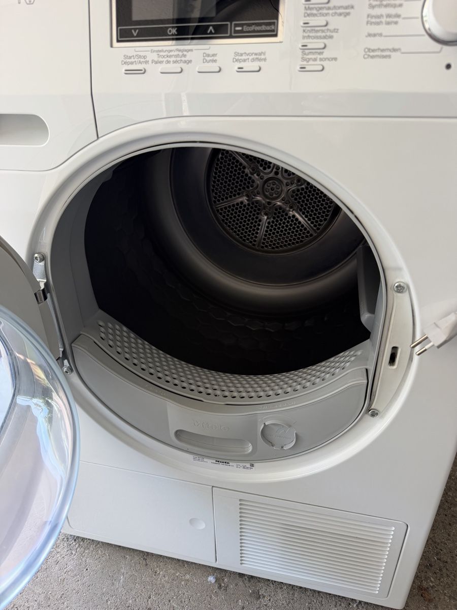 Miele Asciugatrici: Miele T1 Wärmepumpentrockner TKR650WP – Usato da Herisau venduto da seb_tmy7 3