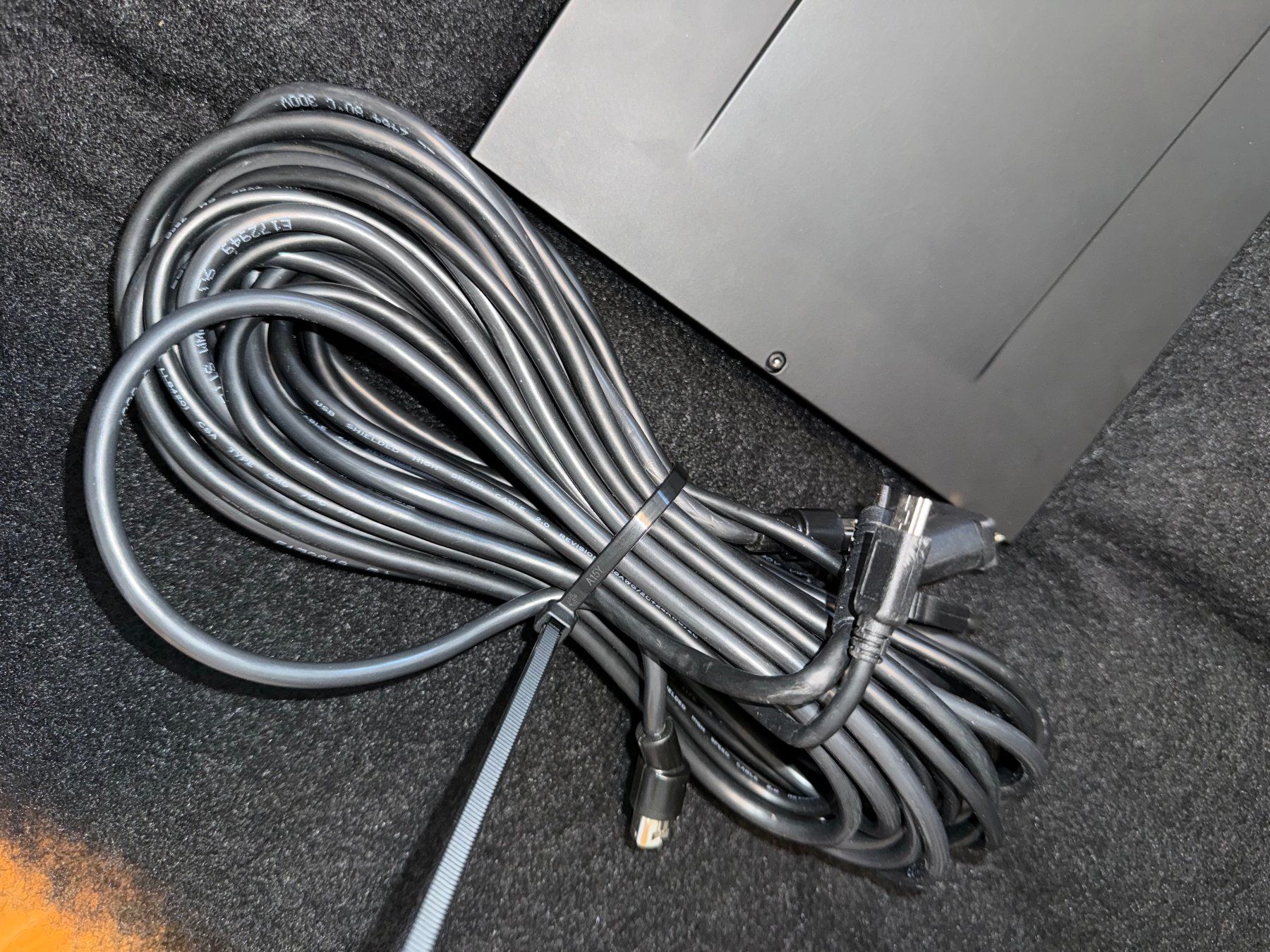 Bang & Olufsen Sistemi audio & multimediali: Bang & Olufsen BeoMaster 5 Display mit Kabel – Usato da Saanen venduto da AV_Parts 3