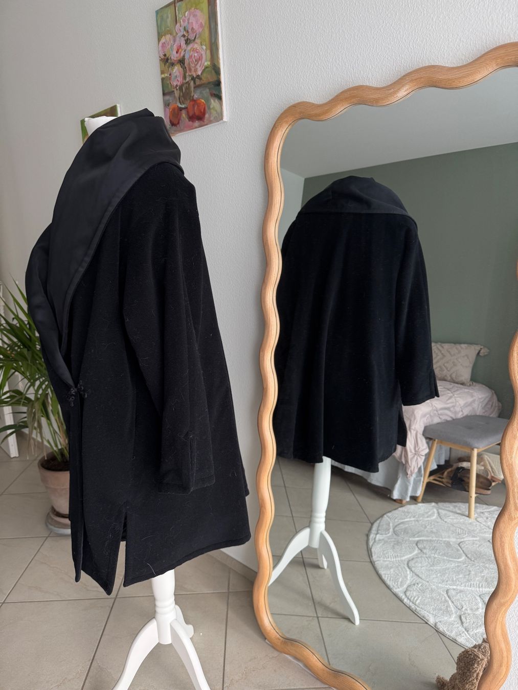 Mäntel: Schwarzer Mantel mit Knebelverschluss – Gebraucht aus Muttenz von einfach-schoen 2
