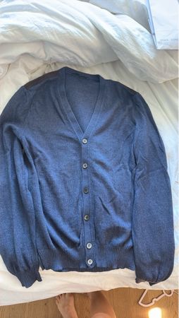 Cardigan blue fine knit buttoned like new condition