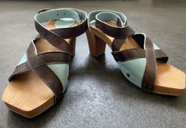 Tokushuu blue brown wooden clog sandals 37