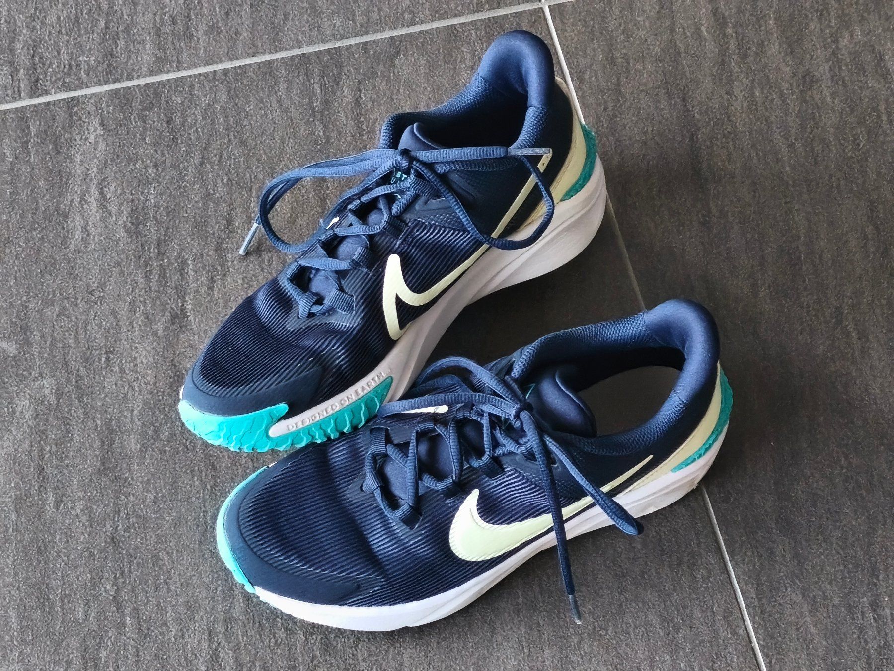Nike Schuhe für Jungen: Turnschuhe Nike Star Runner 04 - Grösse 38 – Gebraucht aus Jegenstorf von Juchlistock