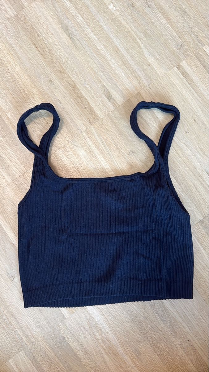 Zara Top: Damen Crop Top schwarz – Usato da Oberengstringen venduto da win_2q9m