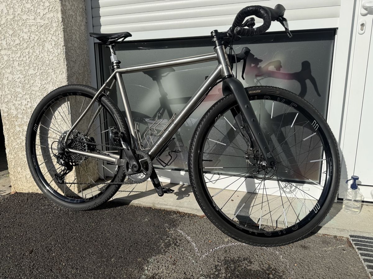 Biciclette: Vélo de gravel titane CURVE  – Usato da Cologny venduto da Alexvipo 1