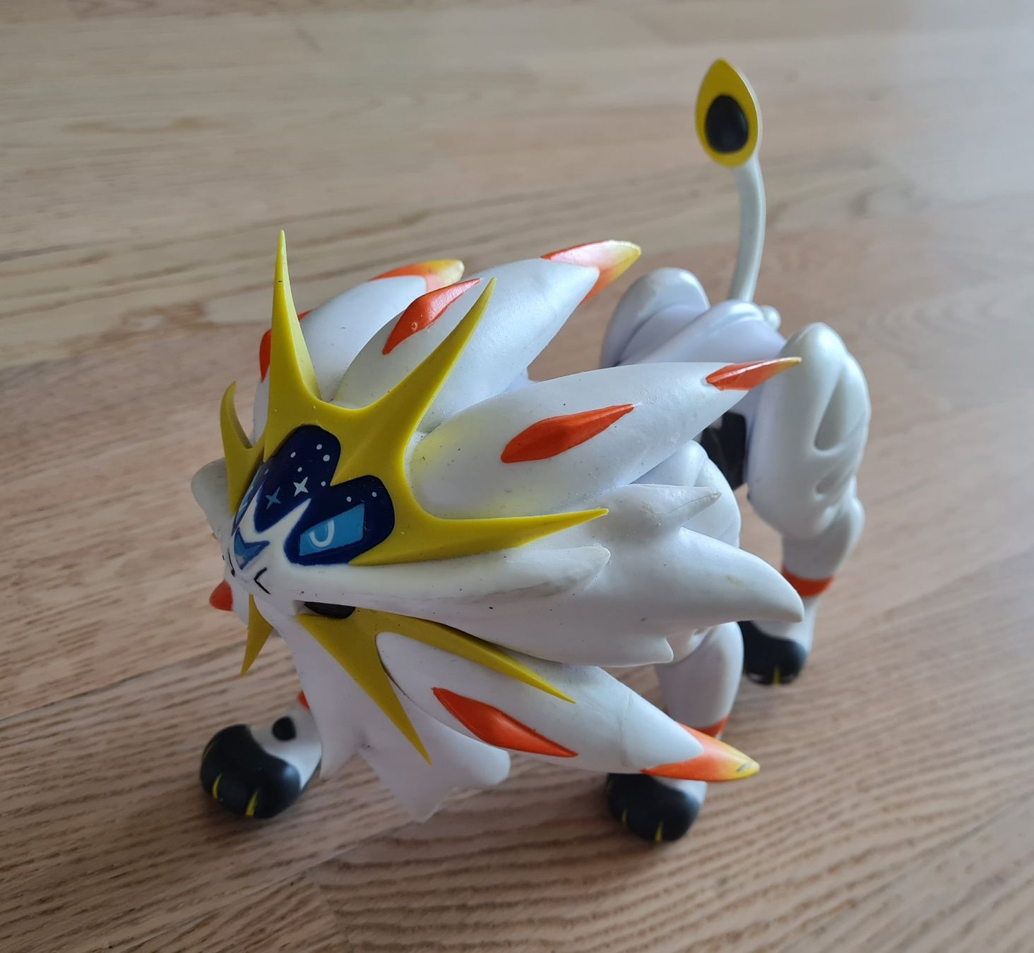 Pokémon Figuren: Original Solgaleo Pokemon Figur / Actionfigur - c.a 30cm – Gebraucht aus Birsfelden von Dealgoenner24