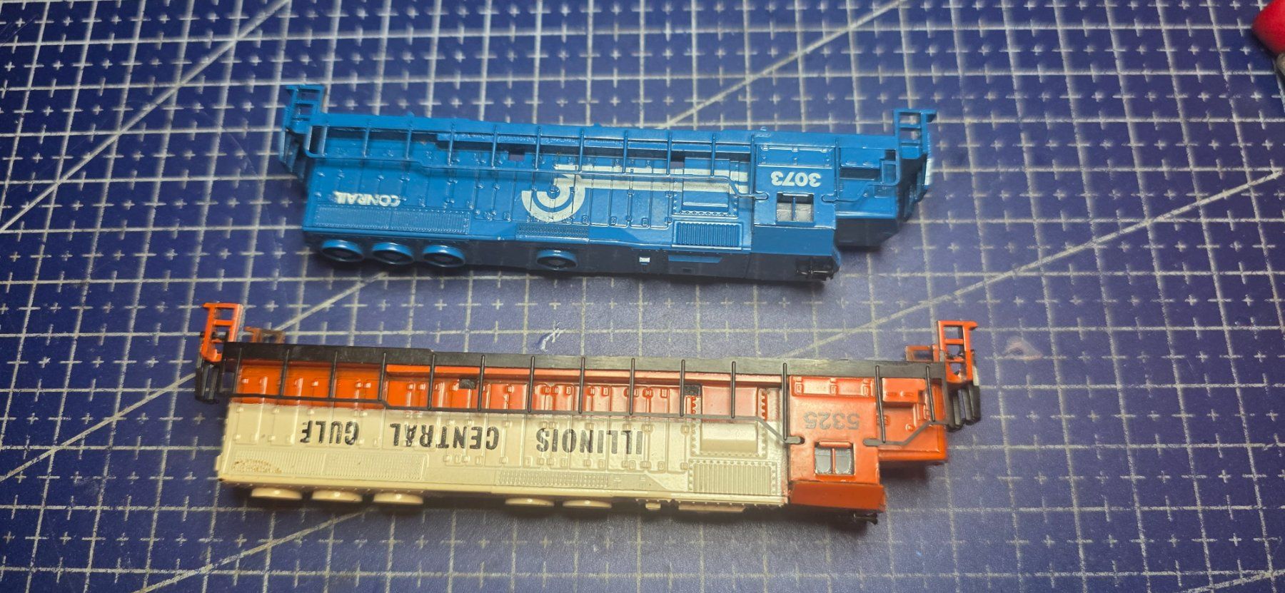 Kato Modellini di ferrovie: Kato spur N gehäuse? 2 stück – Usato da Hochfelden venduto da Danizh0 2