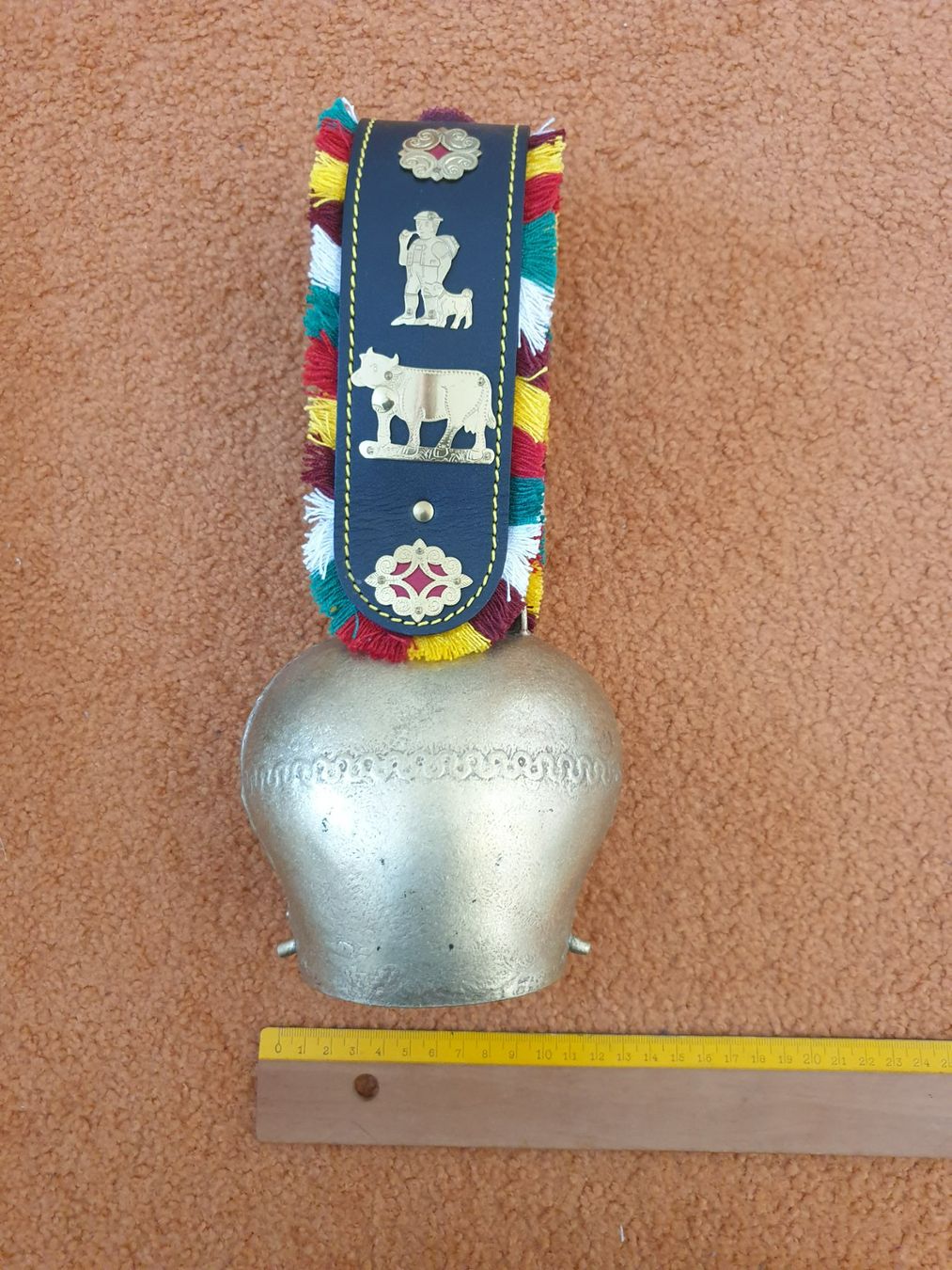 Campanacci mucche: Drei Schellen Glocken mit Appenzeller - Motiven – Usato da Mörschwil venduto da spirspi 5
