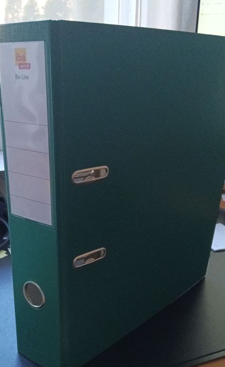 Grüner Ordner A4 günstig abzugeben bis zu fünf Stück (Neu (gemäss ...