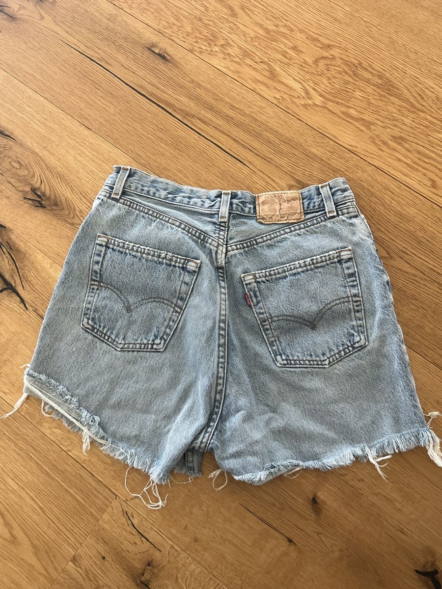 Levi's Jeans: Levi's Shorts Gr. 36/38 – Gebraucht aus Rapperswil SG von zani_st 1