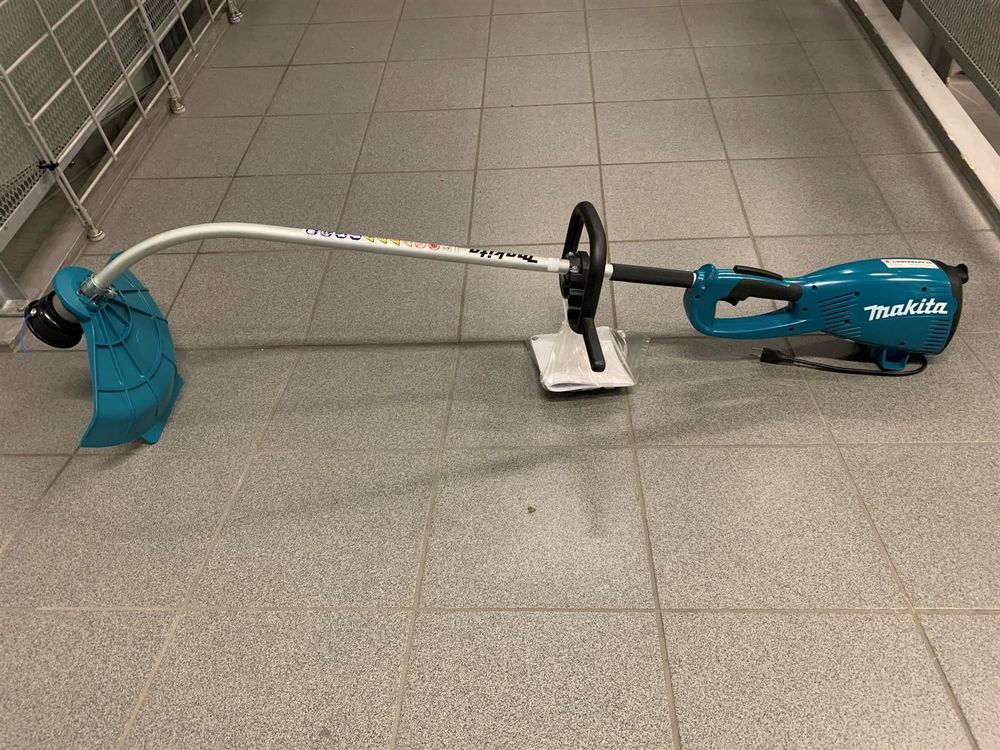 Makita Elektro Rasentrimmer UM4030, Neu (Neu und originalverpackt) in ...