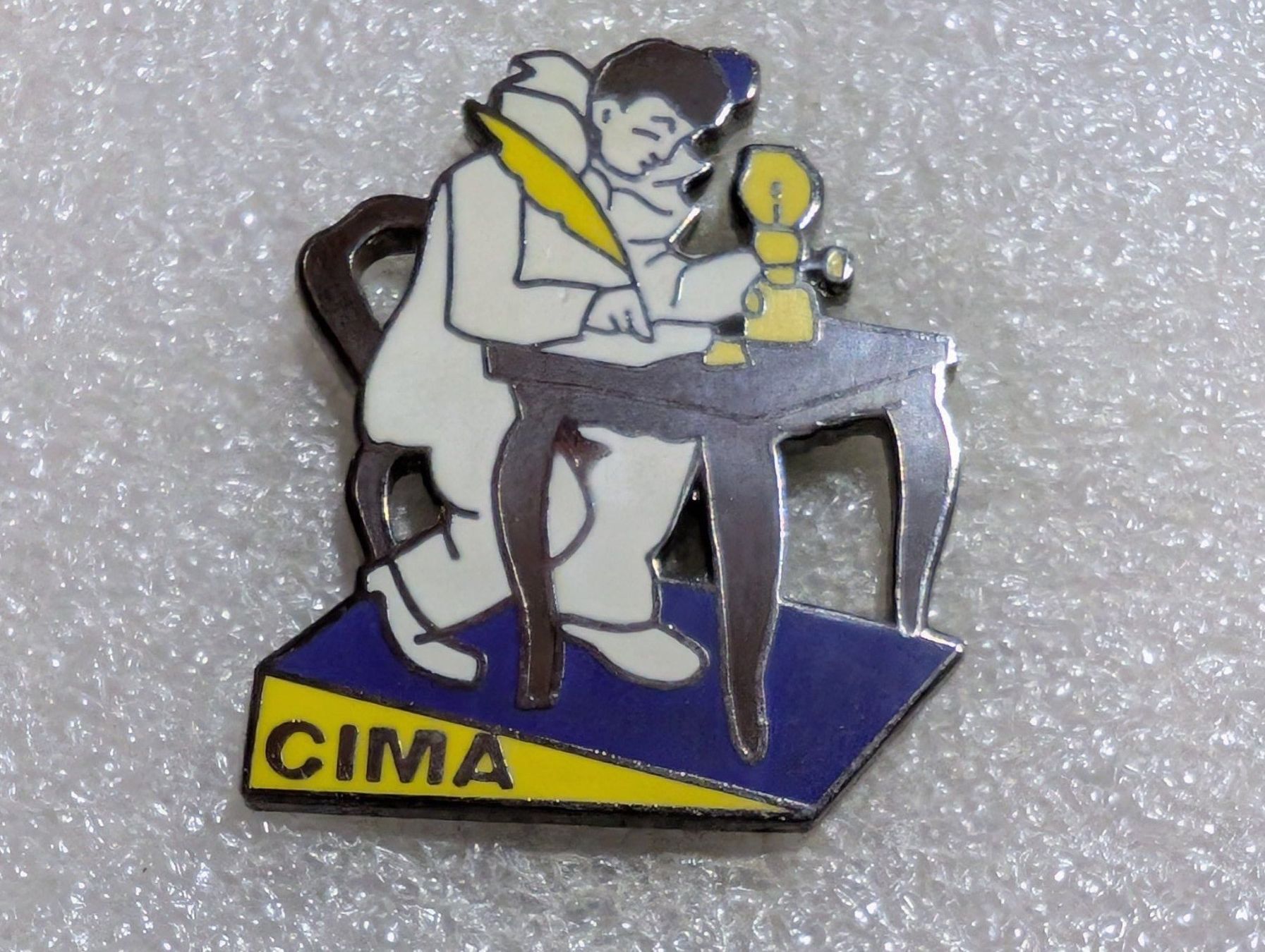 Placchette & Badge: Ansteckpin 155: Cima – Usato da Oppligen venduto da Pin-Fall-Shop
