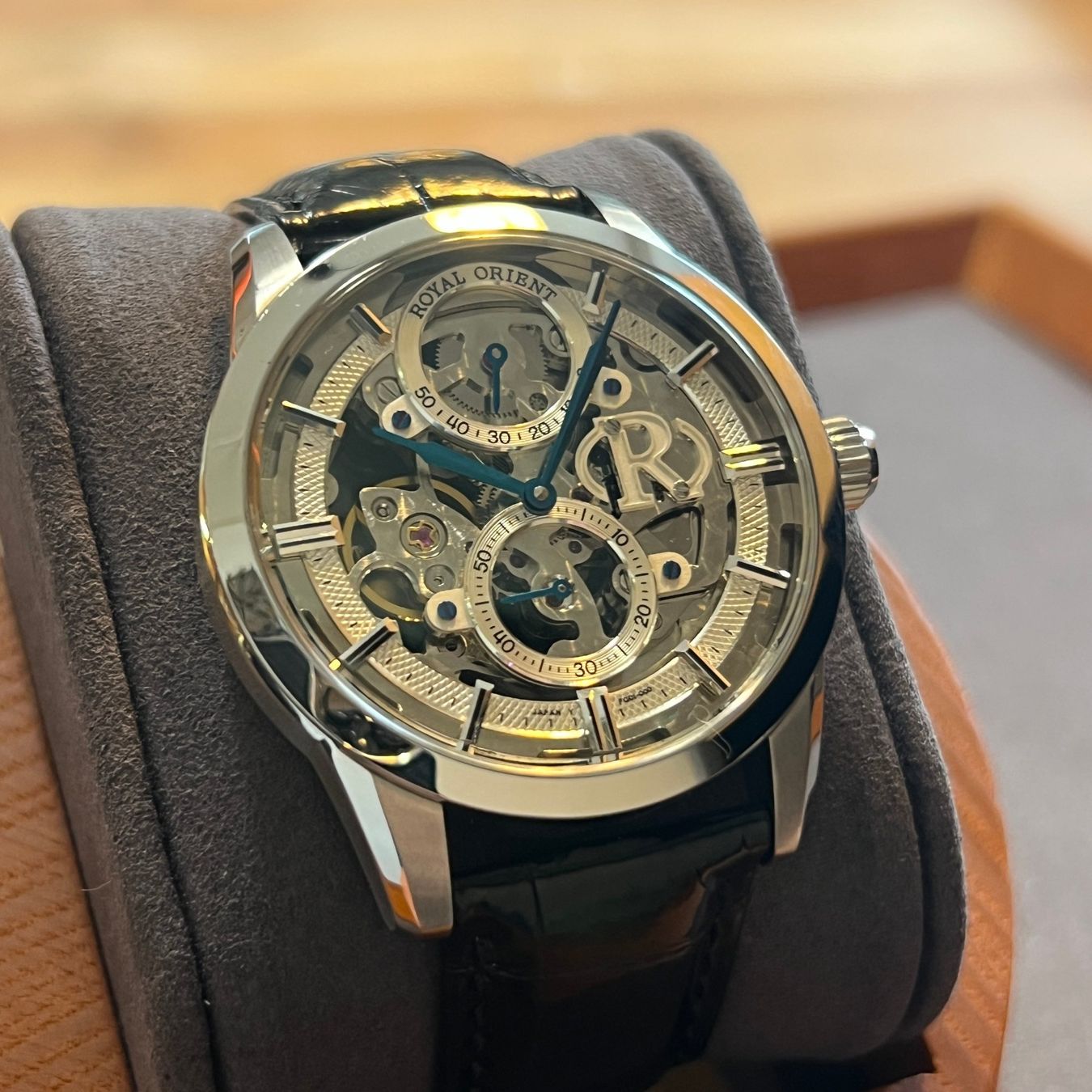 Orient Uhren: Orient Royal Orient Skeleton Power Reserve WE0031FQ – Gebraucht aus Carouge GE von Watchaser 1