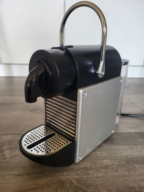 Nespresso Pixie Original Kapselmaschine Keffeemaschine (Gebraucht) in ...