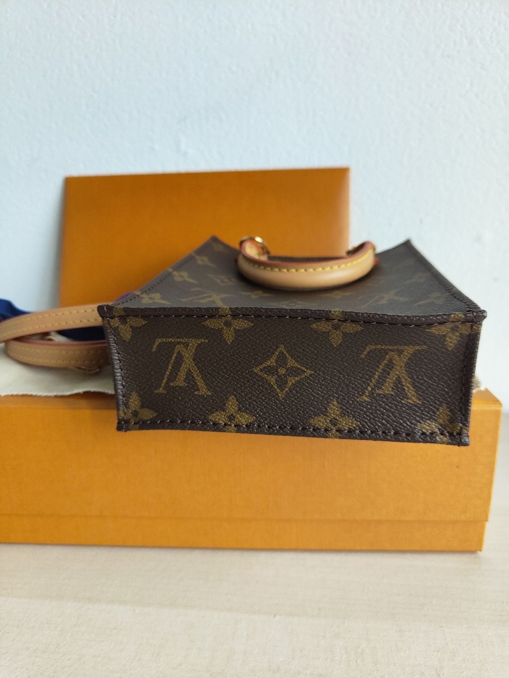 Louis Vuitton Taschen für Damen: Louis vuitton Petit Sac Plat – Neu und originalverpackt aus Hausen AG von dar_gt8p 4