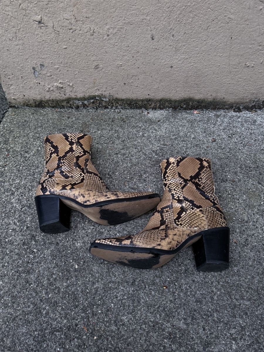 Scarpe da donna: Stiefeletten Zara Schlangenoptik Leder Grösse – Usato da Siebnen venduto da koschitoschi 5