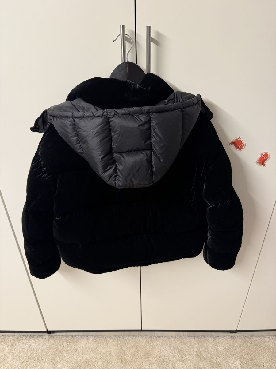 Moncler Giacche: Moncler Black Velvet Winter Padded Jacket - Size Small – Usato da Zumikon venduto da patrick151 2