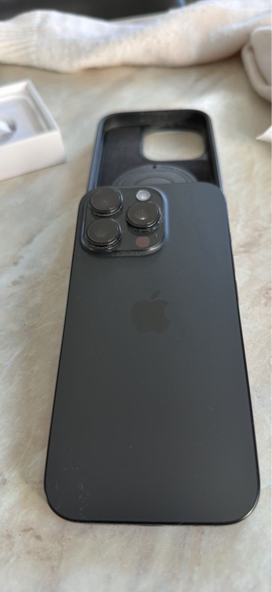 Apple Telefoni cellulari / Smartphones: iPhone 16 pro 512gb – Usato da Riddes venduto da Benbole 2
