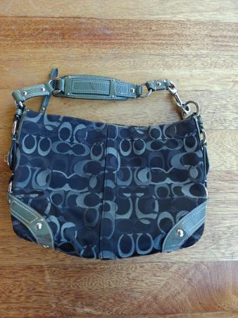 Coach Carly sage black shoulder bag leather fabric logo auth