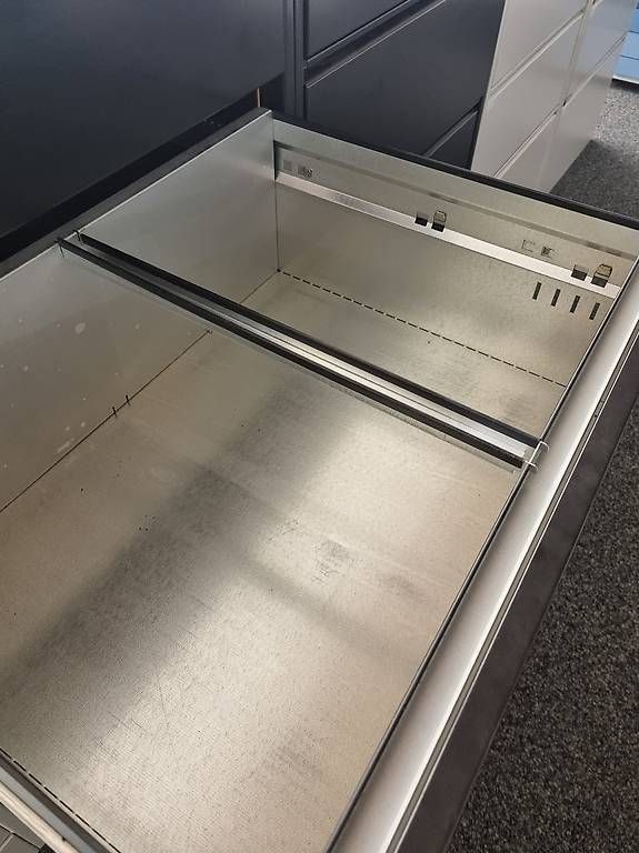 Armadi: Hängeregistraturschrank – Usato da Seengen venduto da Skecher 1