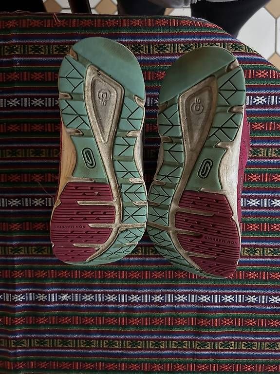 Schuhe für Jungen: Baskets taille 33-34 – Neu und originalverpackt aus Plan-les-Ouates von Kiss-bodolay 3