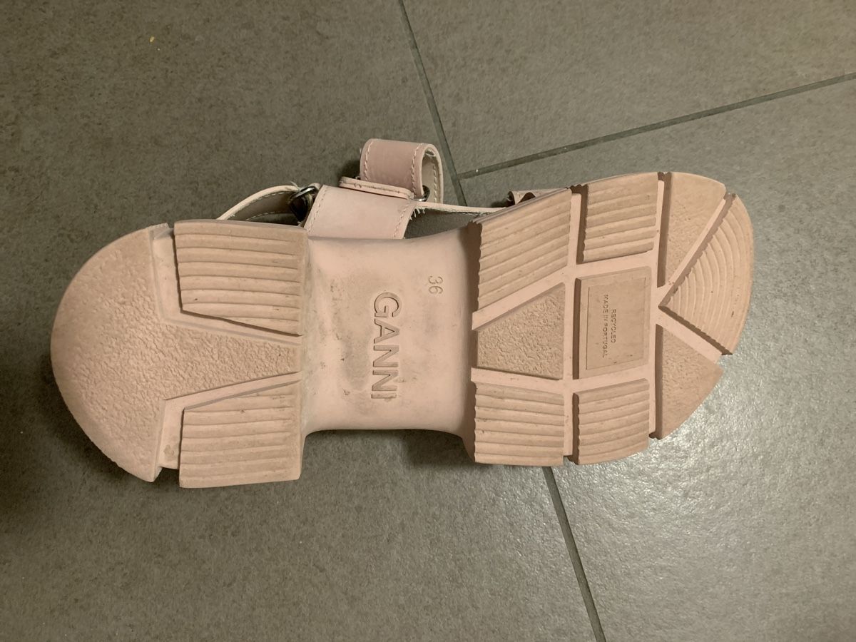 Ganni Scarpe da donna: Sandalen Kautschuck vom GANNI – Usato da Baden venduto da Esmipesmi 2