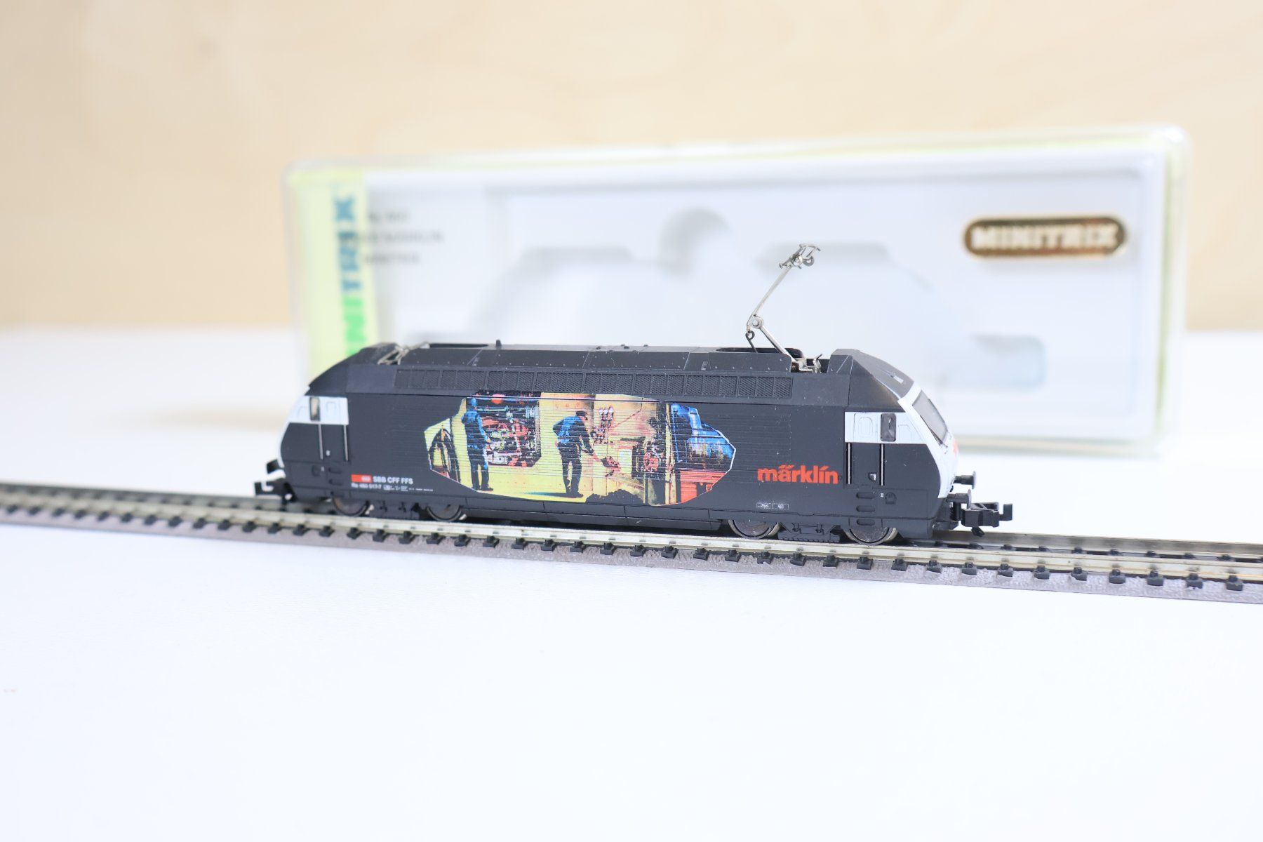 Trix Modellini di ferrovie: Minitrix SBB Re 460 "Heizer" E-Lok 12687 - Digital NP: 380.- – Usato da Winterthur venduto da Monstera 3