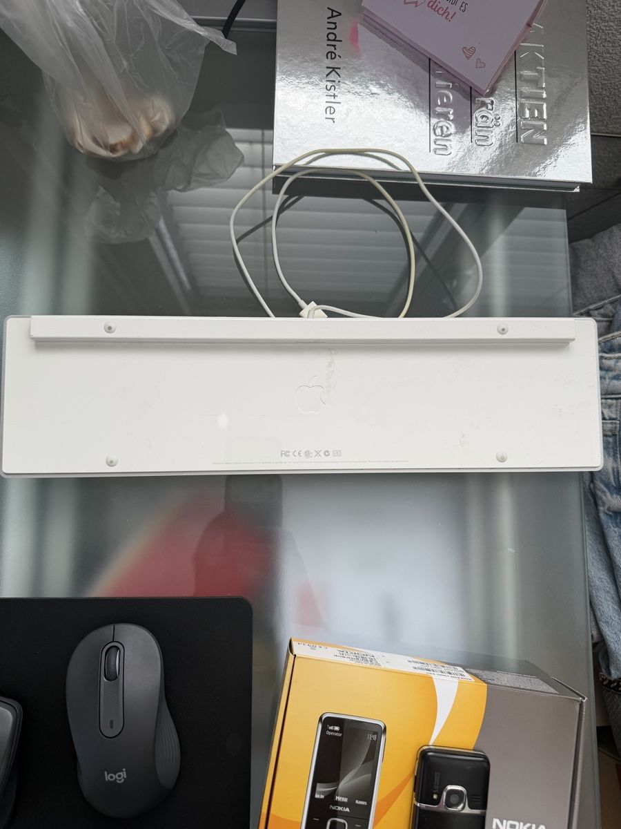 Apple Tastaturen: Apple Tastatur mit Kabel – Gebraucht aus Würenlingen von Sarasota03 2