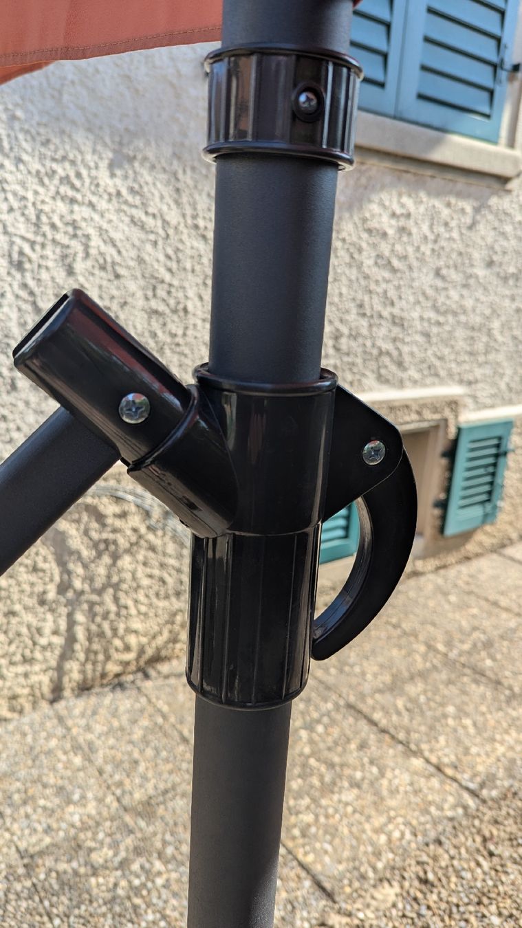 Sonnenschirme: Sonnenschirm Zangenberg orange mit Schirmständer – Gebraucht aus Rupperswil von Svelos 9